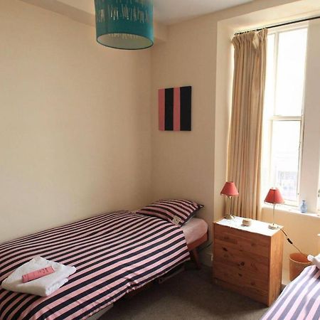 Entire Apartment In Edinburgh Eksteriør bilde