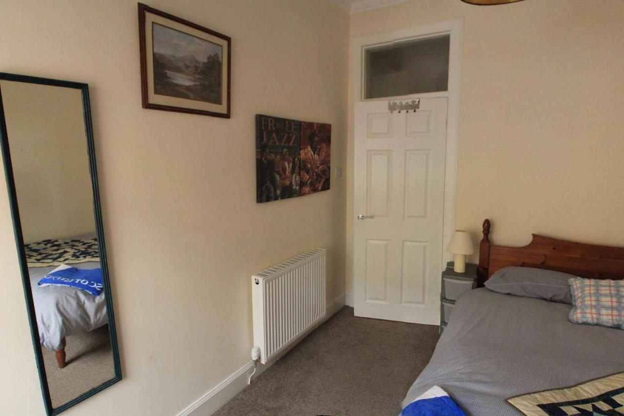 Entire Apartment In Edinburgh Eksteriør bilde